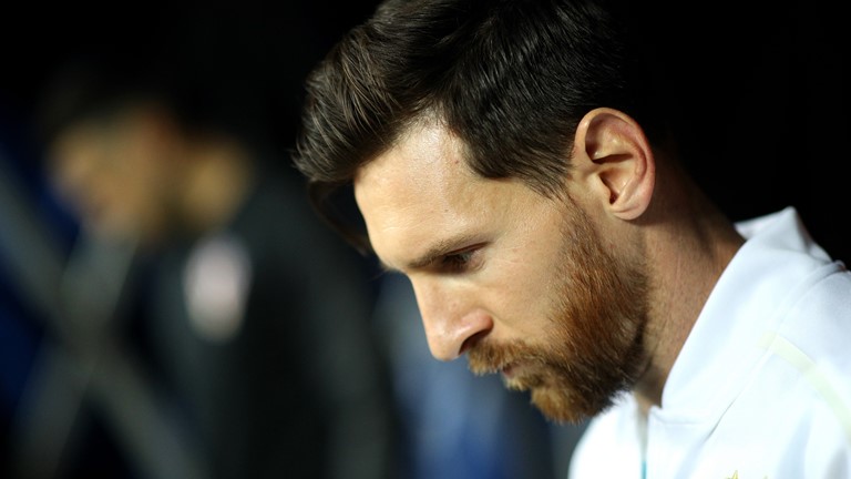 Lionel Messi: no love affair from Argentina