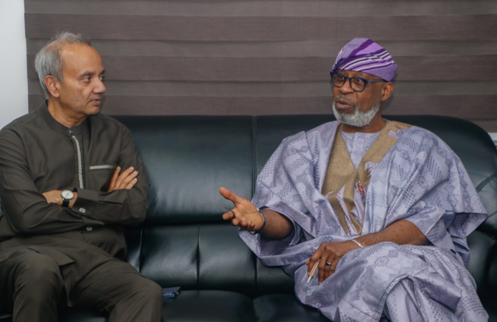 World Bank Country Director for Nigeria, Shubham Chaudhuri brainstorming with the Ministry of Solid Minerals Development minister, Dr. Dele Alake.